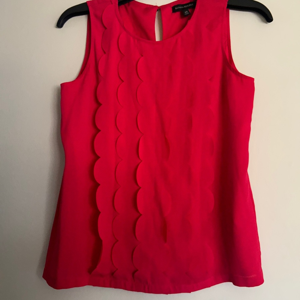 Red Sleeveless Banana Republic Top